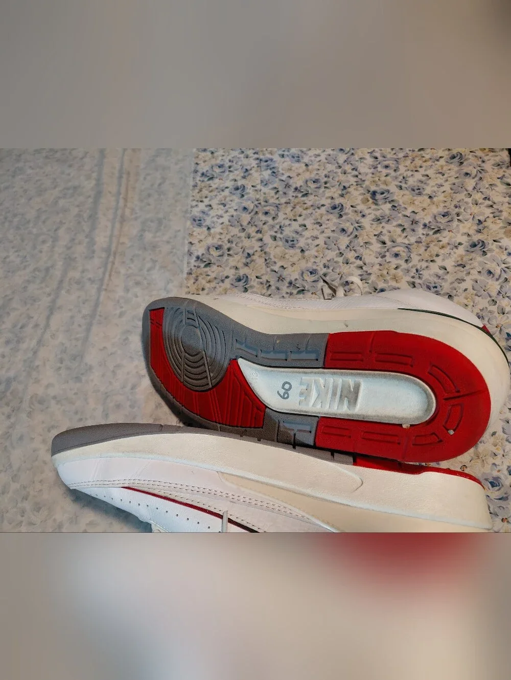 Nike Air Jordan 2 Retro Countdown Pack 2008 Size 13 Men’s 308308-162 White Red
